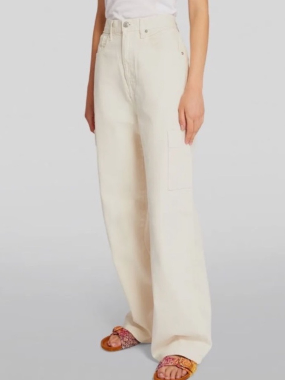 Frame High Rise Baggy Pocket Jean in Parchment Cream Carpenter Cargo Pants - Picture 3 of 13